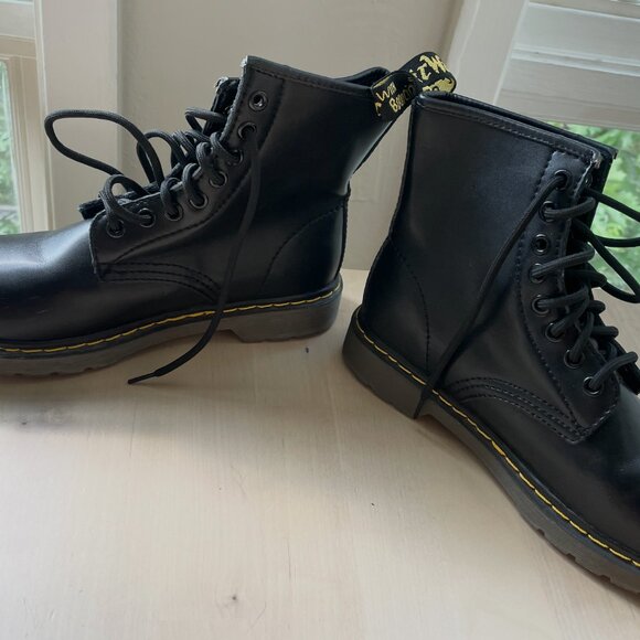 Dr. Martens Black Boots - 1460 Smooth Leather - Picture 5 of 6